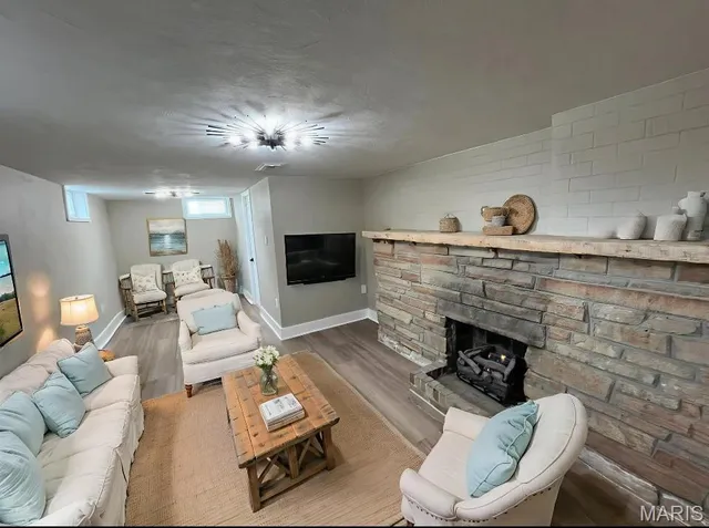 $191,500 | 2704 Greenwood Lane, Godfrey, IL 62035