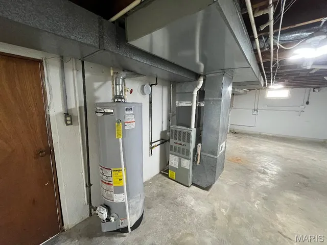 $191,500 | 2704 Greenwood Lane, Godfrey, IL 62035