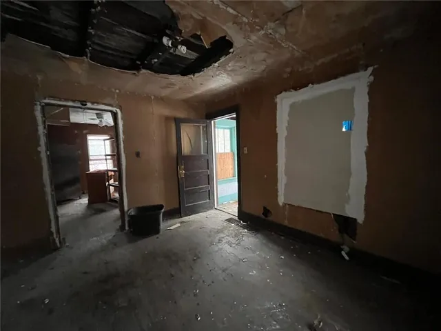 $35,000 | 832 Oak Avenue, Rochester, PA 15074