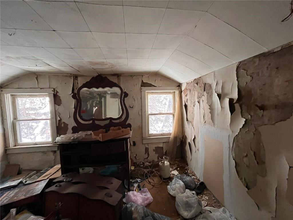 832 Oak Avenue Rochester, PA 15074 - Photo 23 of 50 a living room with furniture and a window