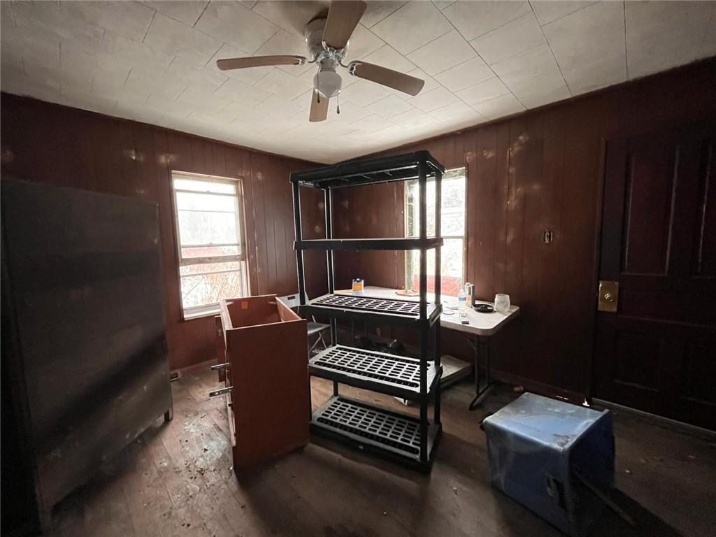 832 Oak Avenue Rochester, PA 15074 - Photo 34 of 50 a living room with furniture