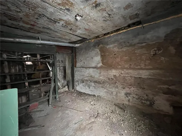 $35,000 | 832 Oak Avenue, Rochester, PA 15074