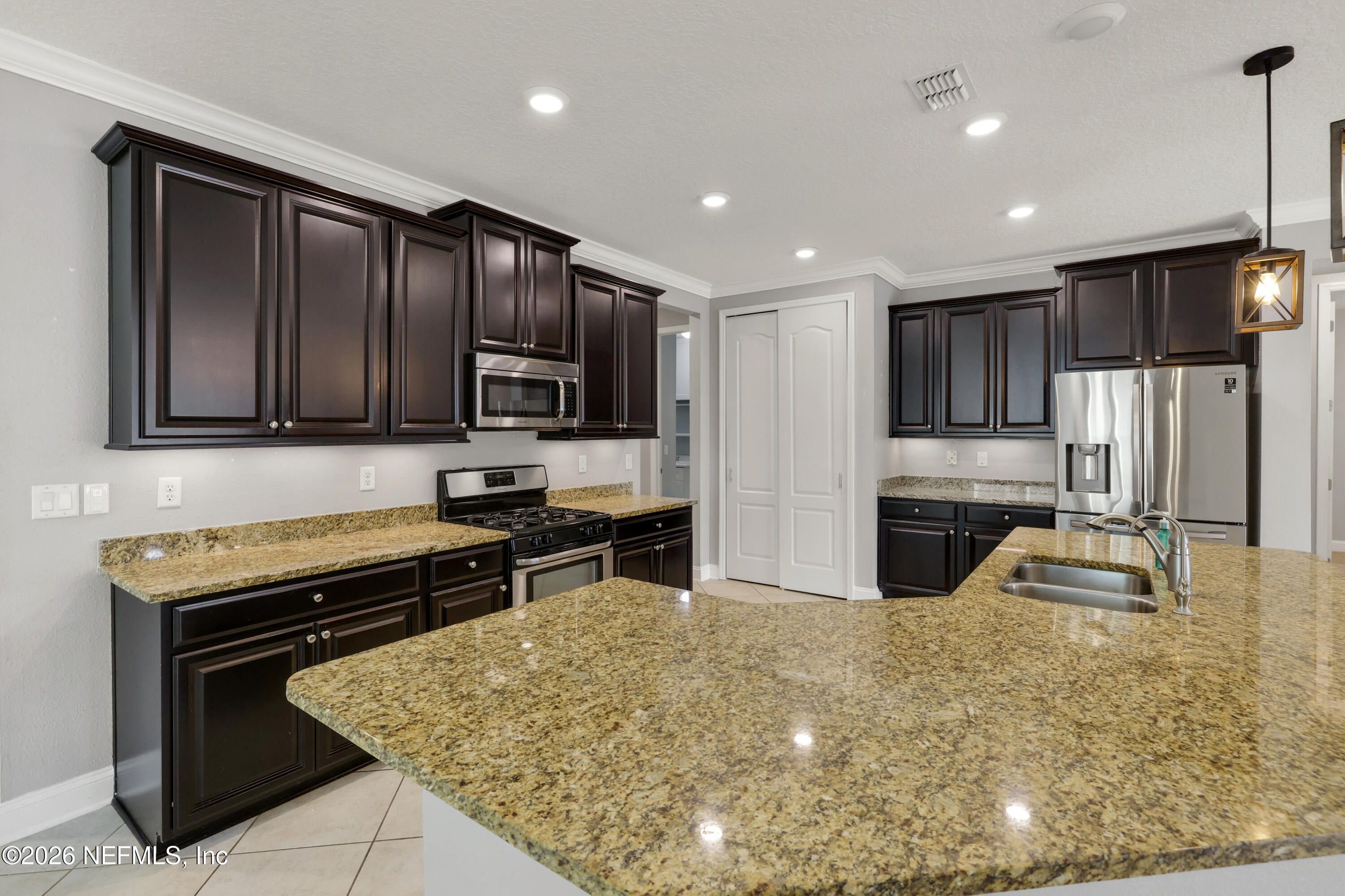 182 St Kitts Loop St. Augustine, FL 32092 - Photo 13 of 53 55-print-036A7484