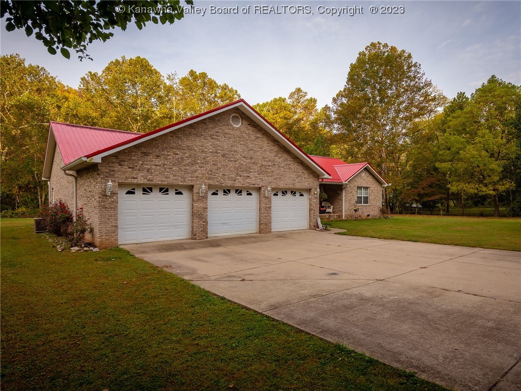 1675 Bluelick Road Winfield, WV 25213 - Photo 2 of 23 Gallery Image 2