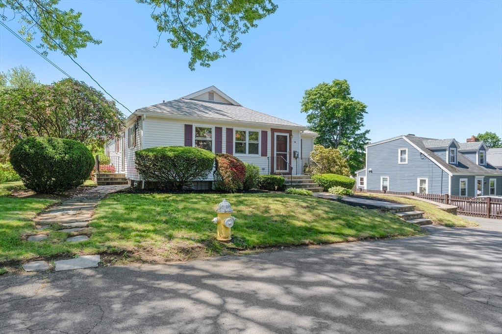 66 Overlook Road Marblehead, MA 01945 - Photo 27 of 34
