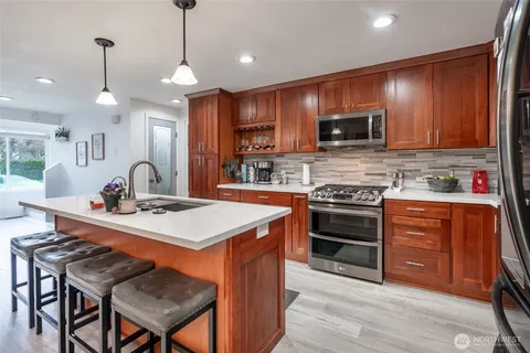 $585,000 | 31720 125th Place Southeast, Auburn, WA 98092