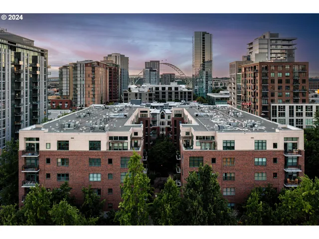 $599,999 | 820 Northwest 12th Avenue, Unit 110, Portland, OR 97209