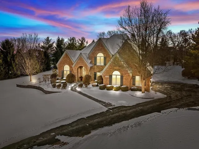 $1,100,000 | 7-n224 Whispering Trail, St. Charles, IL 60175