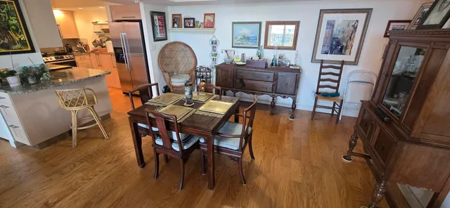 a view of a livingroom and dining room