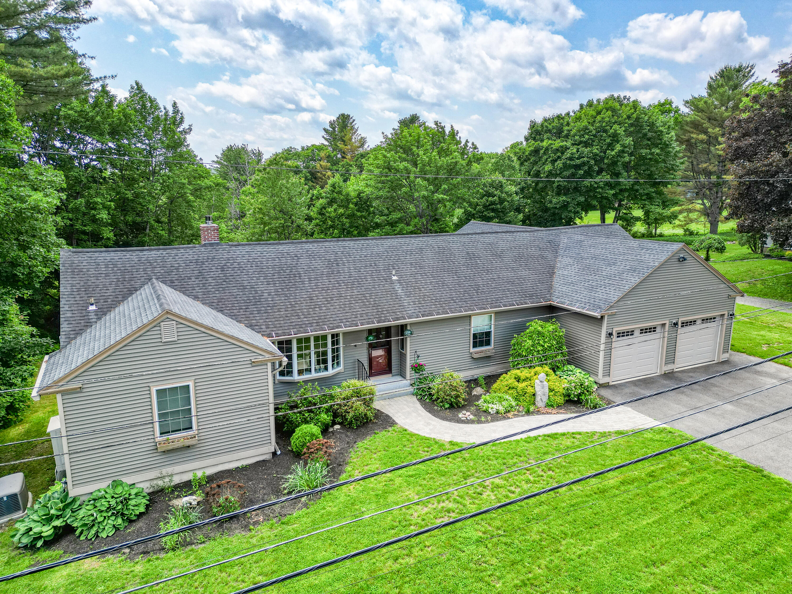 4 Mayflower Road Hallowell, ME 04347 - Photo 1 of 46 110015ae-101