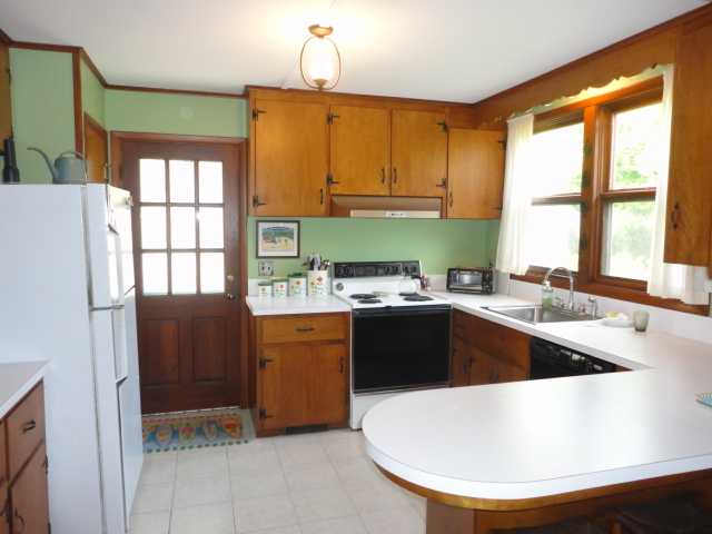 52 Noyes Neck Road Westerly, RI 02891 - Photo 15 of 20 Kitchen.
