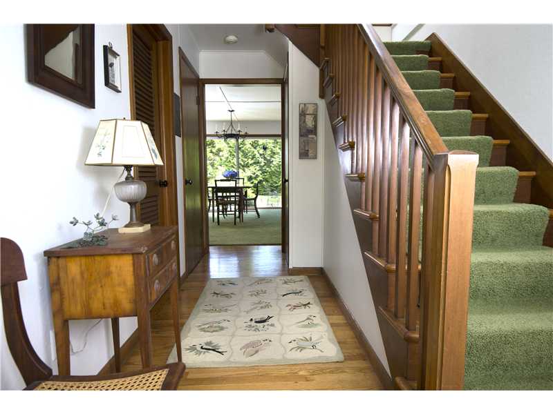 52 Noyes Neck Road Westerly, RI 02891 - Photo 8 of 20 Entry.