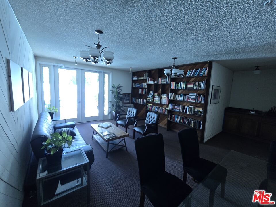 14315 Riverside Drive, Unit 105 Sherman Oaks, CA 91423 - Photo 17 of 48
