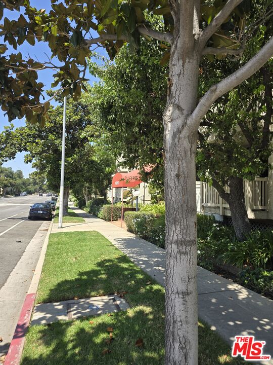14315 Riverside Drive, Unit 105 Sherman Oaks, CA 91423 - Photo 20 of 48