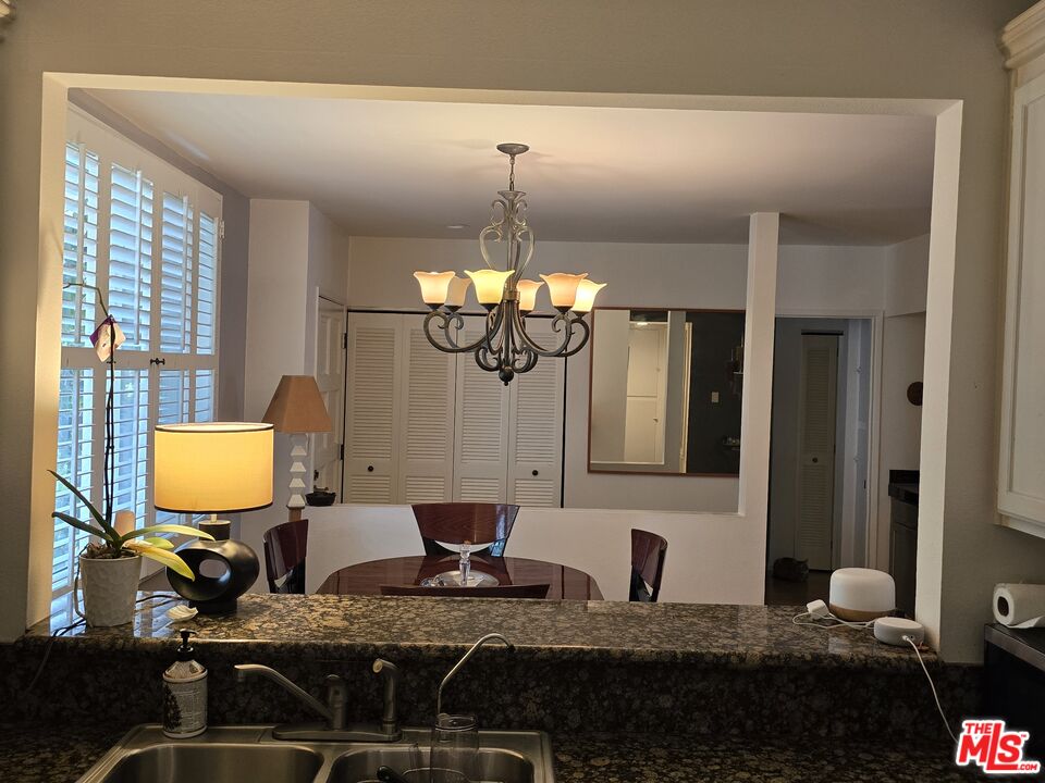 14315 Riverside Drive, Unit 105 Sherman Oaks, CA 91423 - Photo 21 of 48