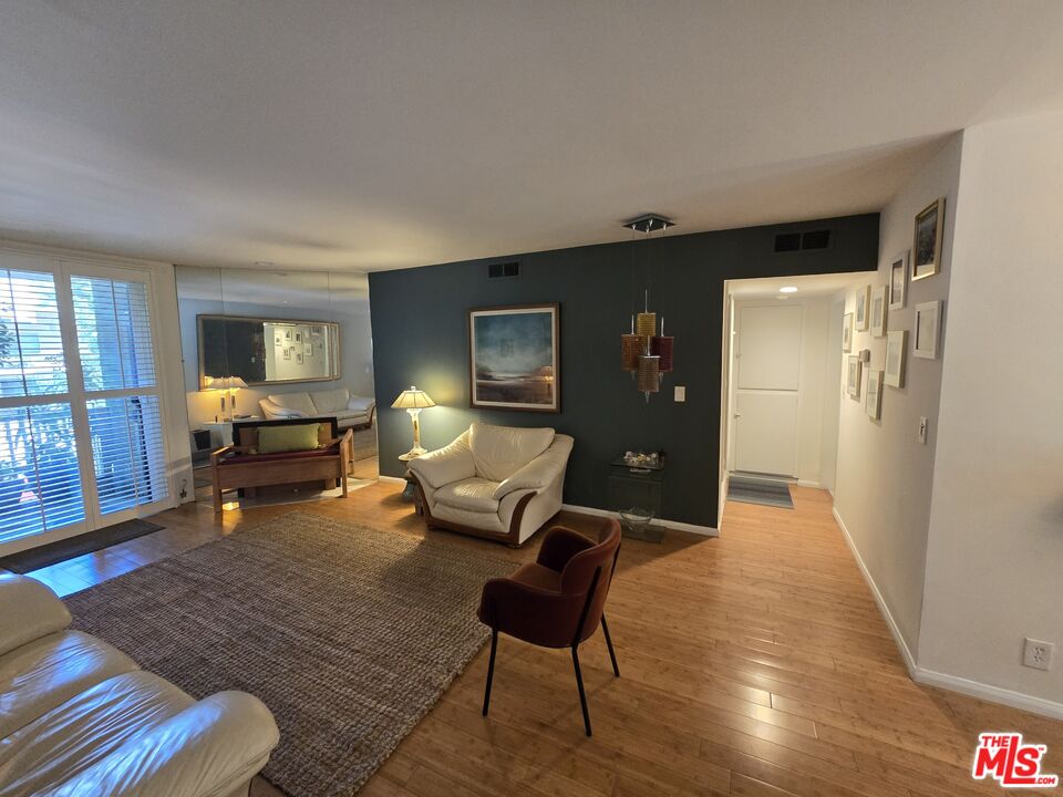 14315 Riverside Drive, Unit 105 Sherman Oaks, CA 91423 - Photo 40 of 48