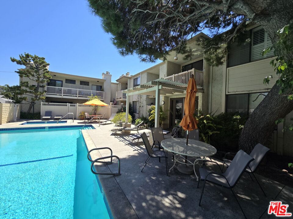 14315 Riverside Drive, Unit 105 Sherman Oaks, CA 91423 - Photo 44 of 48