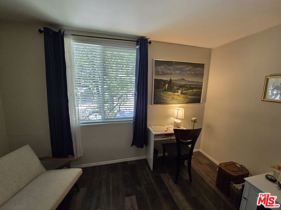 14315 Riverside Drive, Unit 105 Sherman Oaks, CA 91423 - Photo 8 of 48