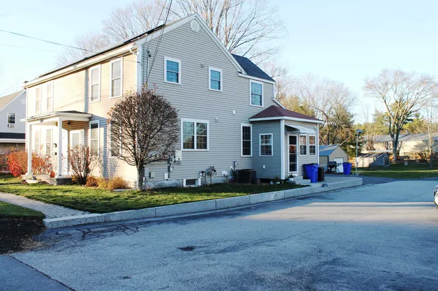 $1,900 | 57 South Mast Street, Unit 2, Goffstown, NH 03045