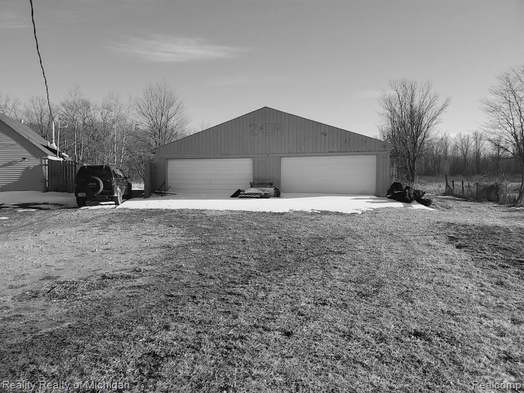 2409 West Dodge Road Clio, MI 48420 - Photo 3 of 76