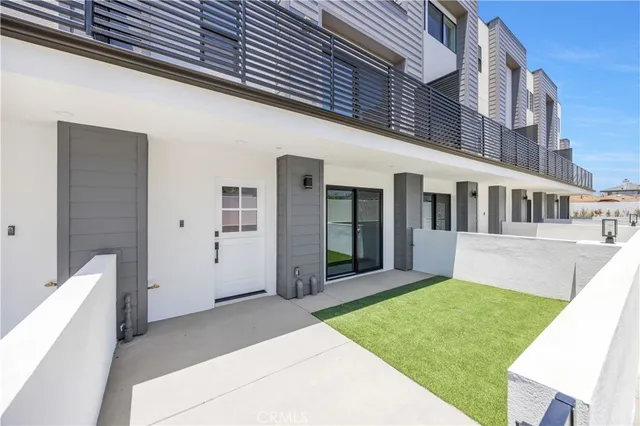 $799,000 | 1715 West 149th Street, Unit B, Gardena, CA 90247