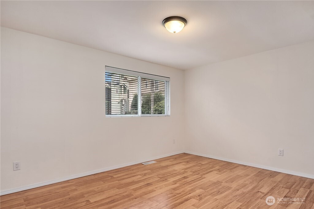 2908 South Lane Street Seattle, WA 98144 - Photo 8 of 18