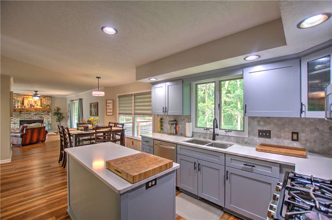 2275 South Franzy Drive Decatur, IL 62521 - Photo 14 of 40 Gallery Image 14