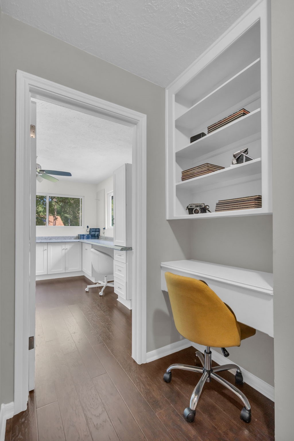 6514 Larkmount Drive Spring, TX 77389 - Photo 29 of 41 A dedicated built in desk area provides the perfect study station.
