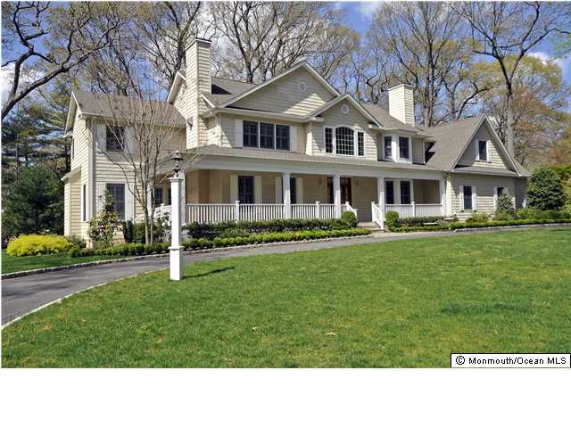 18 Edgewood Road Rumson, NJ 07760 - Photo 1 of 3 a house view with a garden space