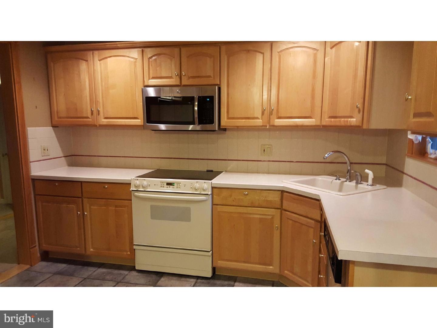 778 Bluebell Road Warminster, PA 18974 - Photo 2 of 14 Gallery Image 2