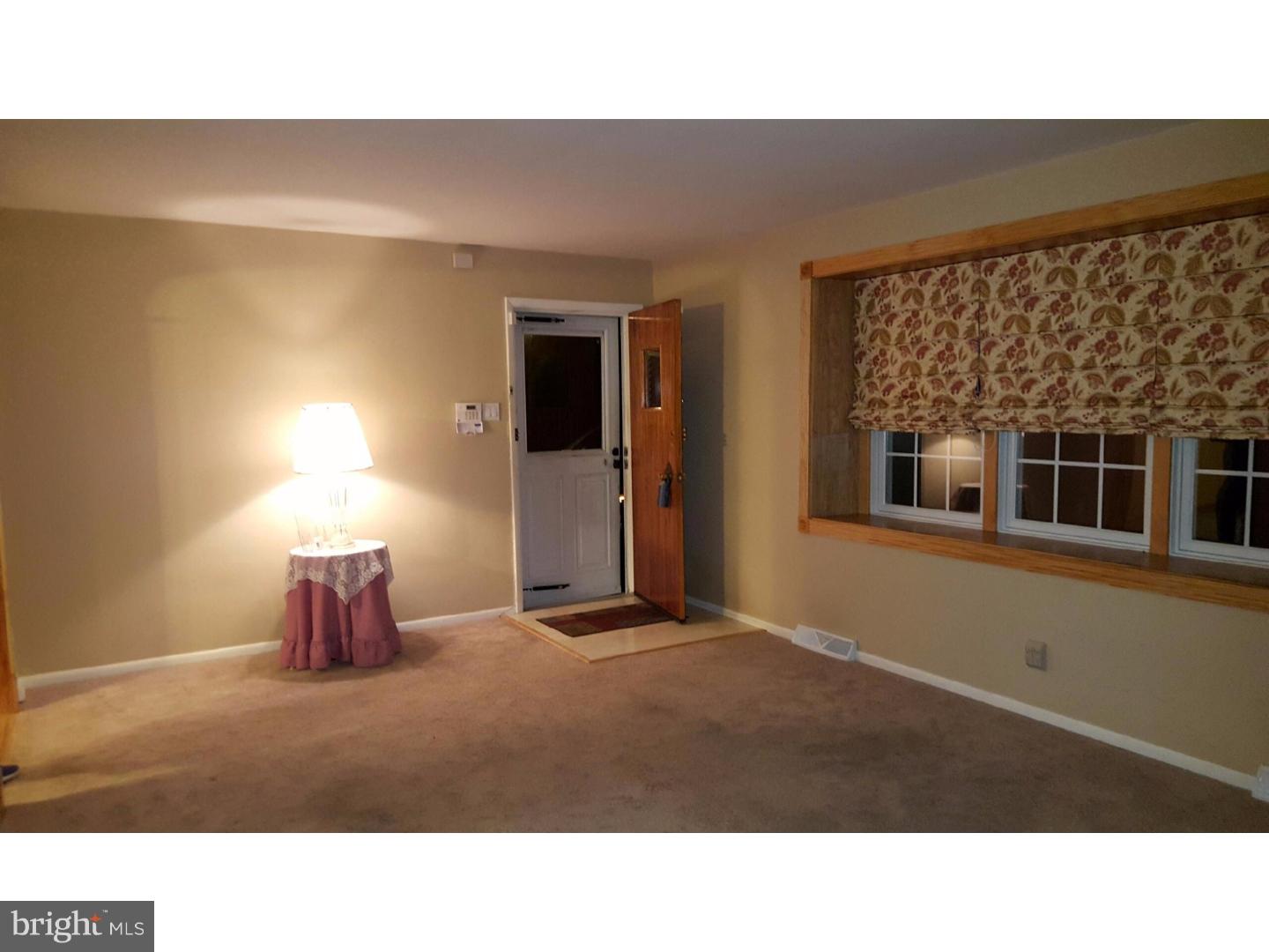 778 Bluebell Road Warminster, PA 18974 - Photo 11 of 14 Gallery Image 11