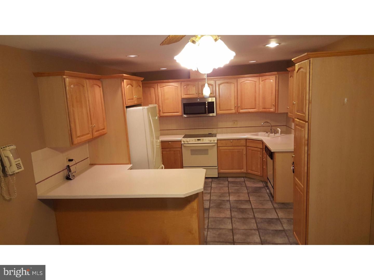 778 Bluebell Road Warminster, PA 18974 - Photo 4 of 14 Gallery Image 4
