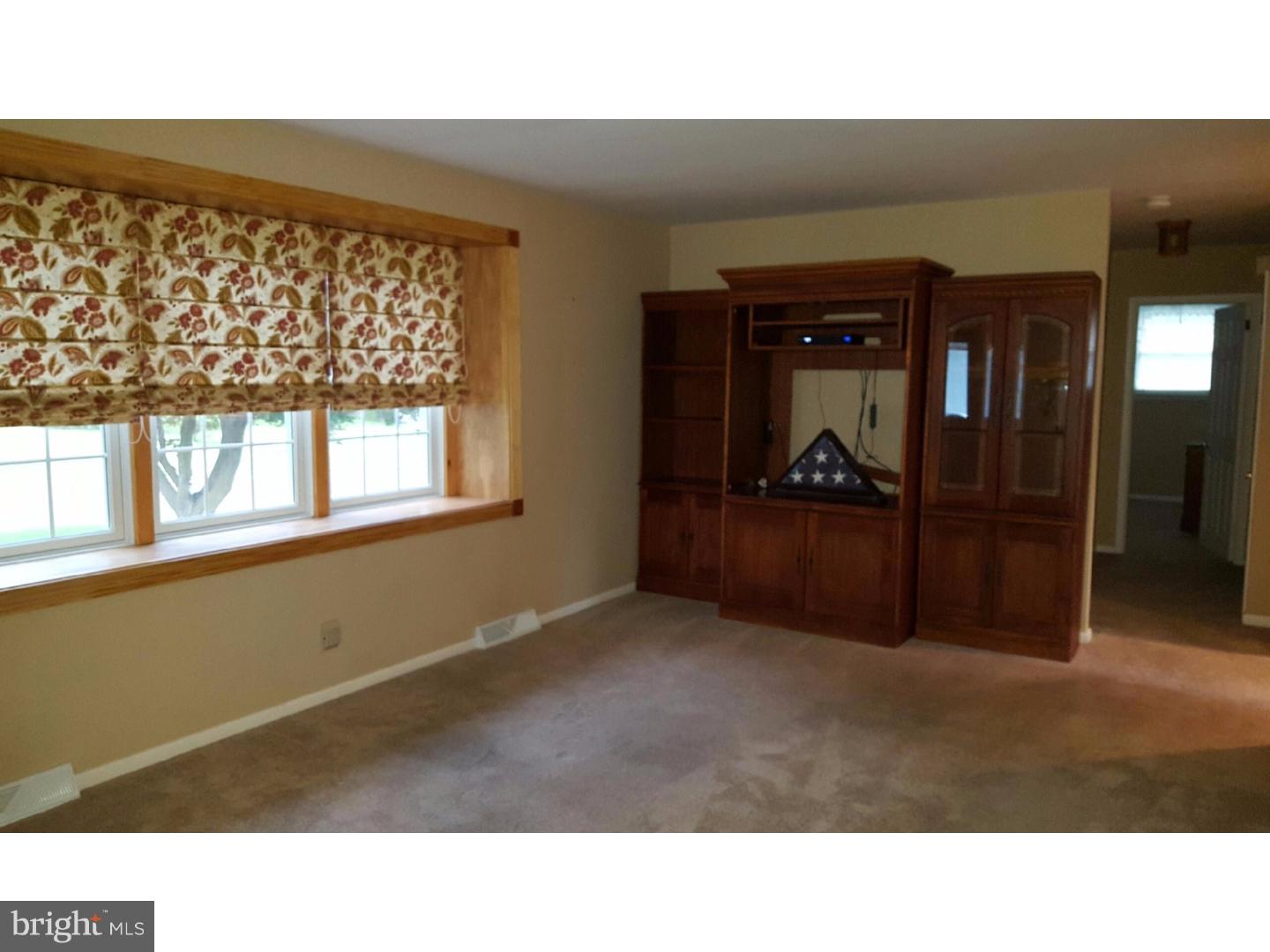 778 Bluebell Road Warminster, PA 18974 - Photo 6 of 14 Gallery Image 6