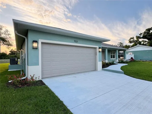 $465,000 | 7021 Burnsville Street, Englewood, FL 34224