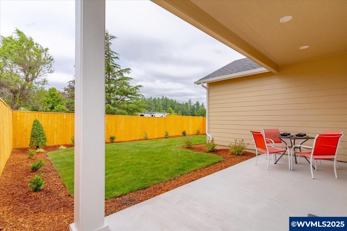 1291 Southwest 11th Avenue Dallas, OR 97338 - Photo 12 of 41