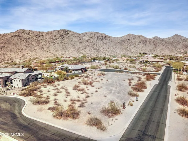 $369,000 | 3204 West Redwood Lane, Unit 63, Phoenix, AZ 85045