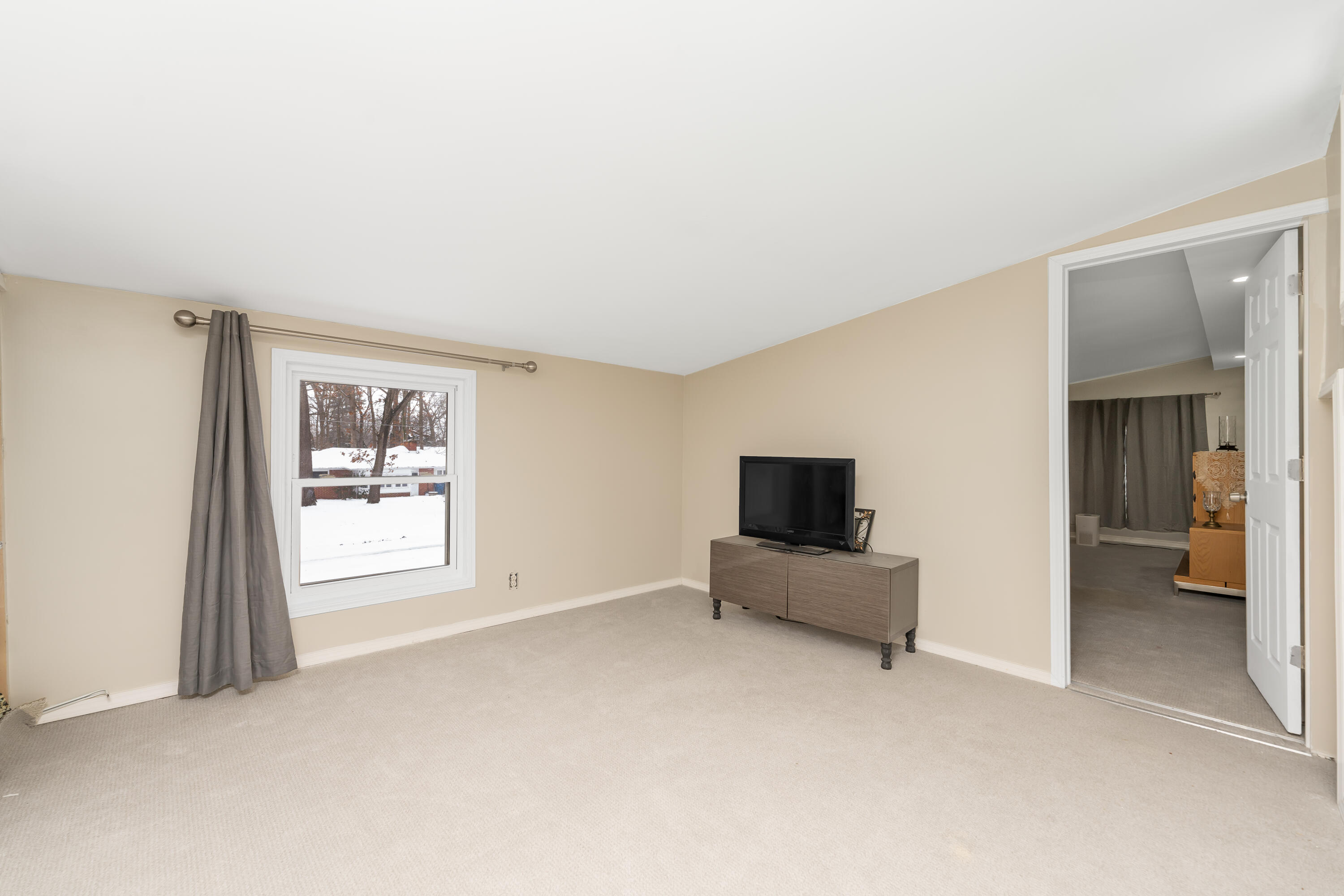 1729 Vickery Road Portage, MI 49002 - Photo 16 of 19 DSC02049