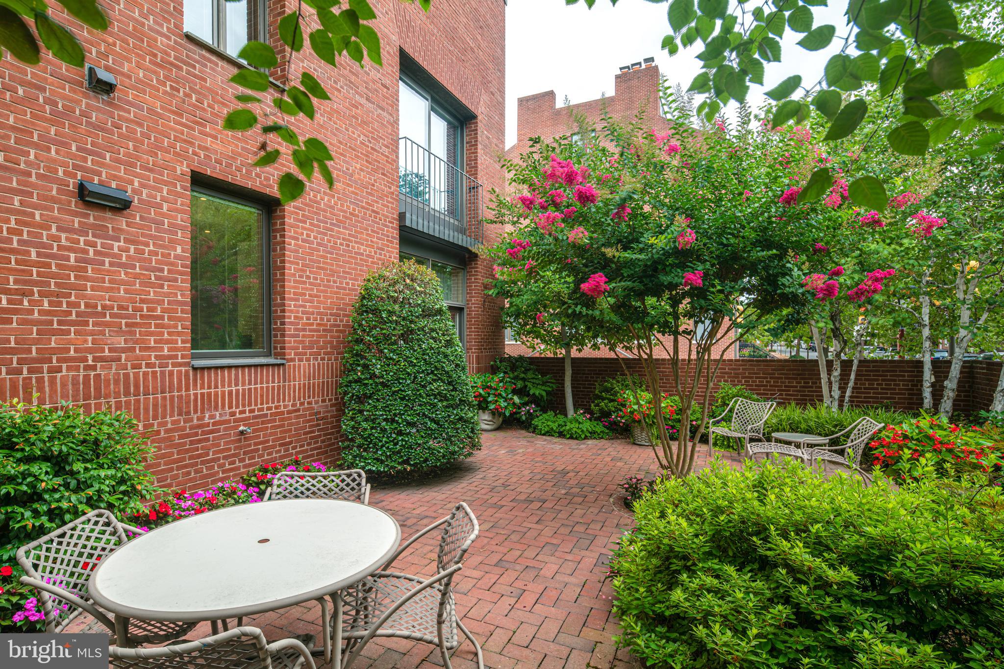300 Spruce Street Philadelphia, PA 19106 - Photo 16 of 66