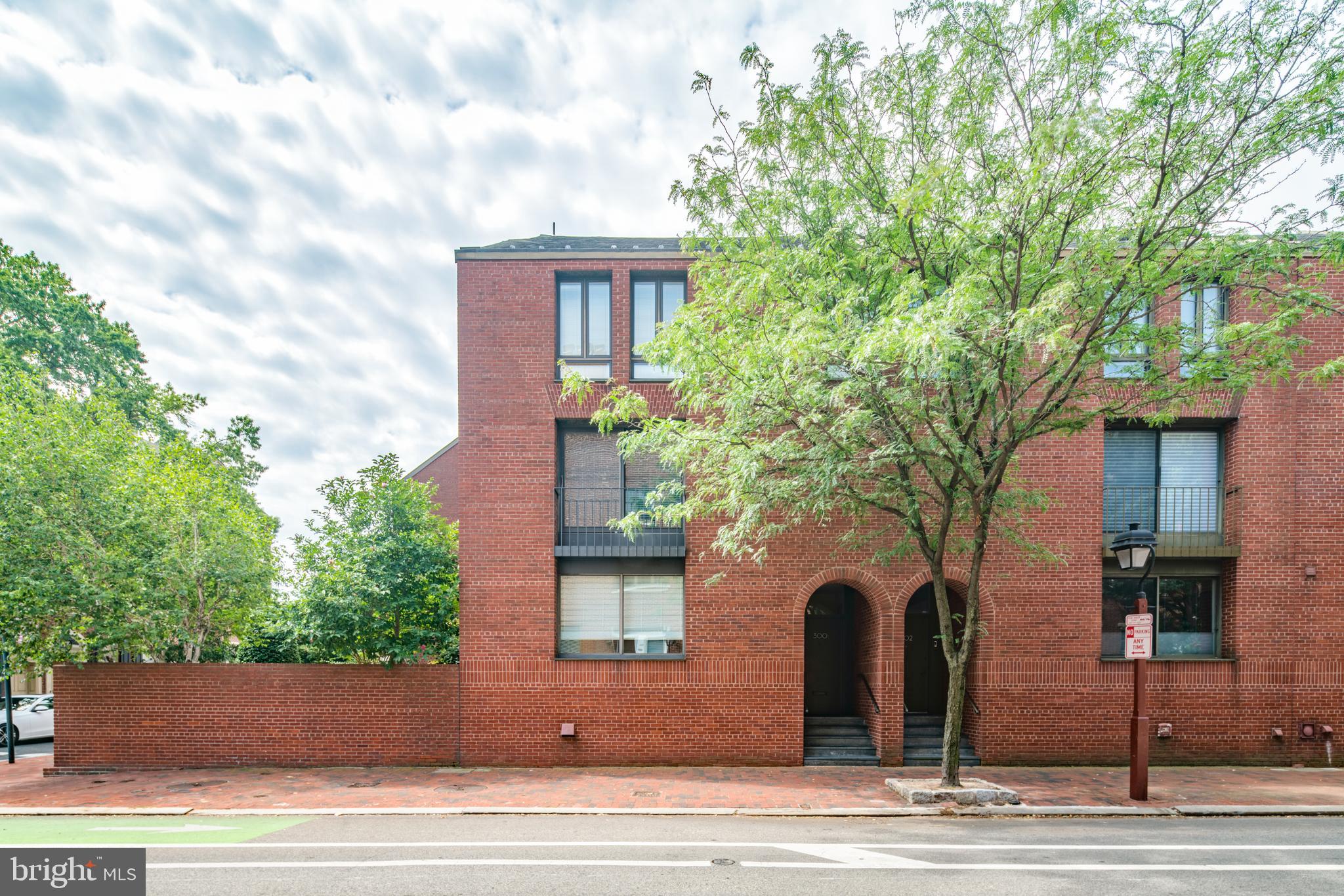 300 Spruce Street Philadelphia, PA 19106 - Photo 3 of 66