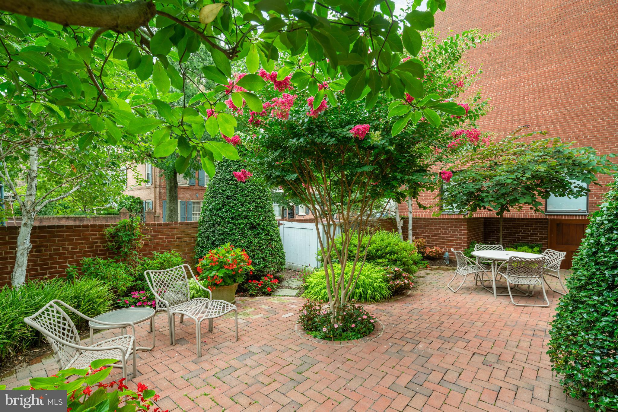 300 Spruce Street Philadelphia, PA 19106 - Photo 7 of 66