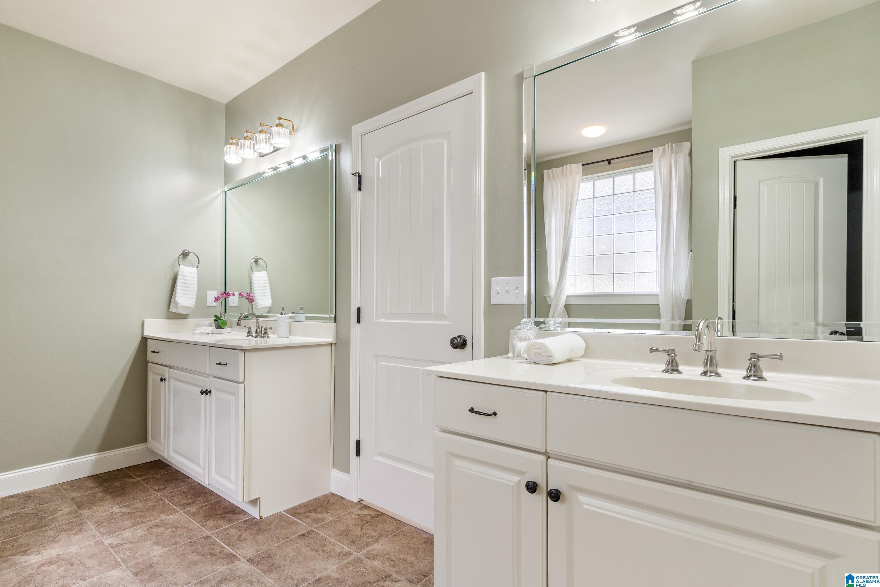 5677 Park Side Road Hoover, AL 35244 - Photo 11 of 31 Gallery Image 11