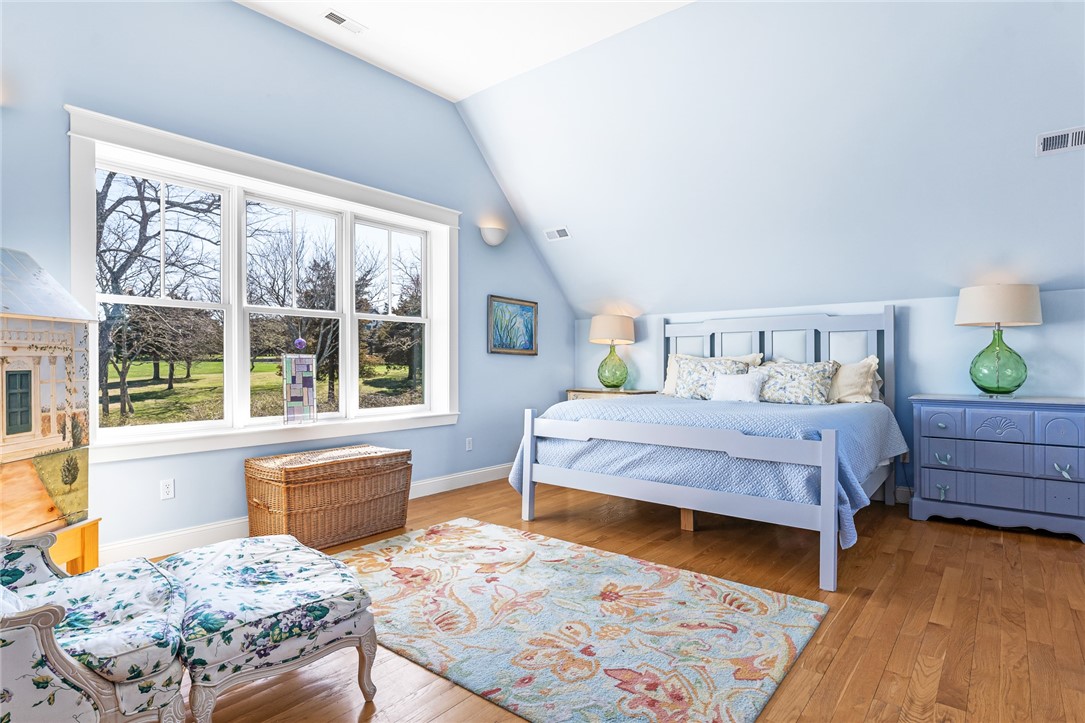 7 Clarkes Village Road Jamestown, RI 02835 - Photo 22 of 50 Primary bedroom
