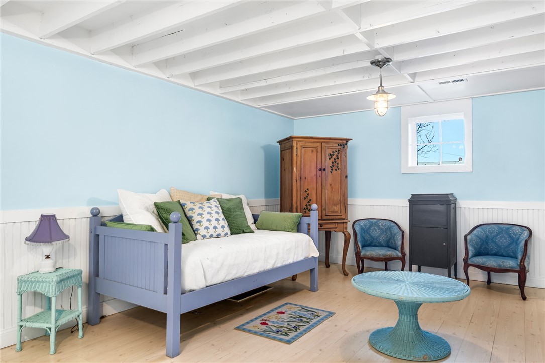 7 Clarkes Village Road Jamestown, RI 02835 - Photo 29 of 50 Family room