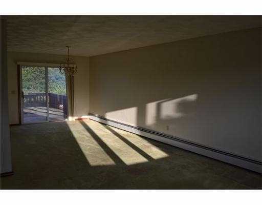 29 Curran Road Cumberland, RI 02864 - Photo 11 of 12 Living Room.