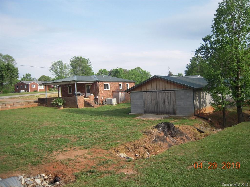 3261 Friendly Park Road Lenoir, NC 28645 - Photo 2 of 16 Gallery Image 2