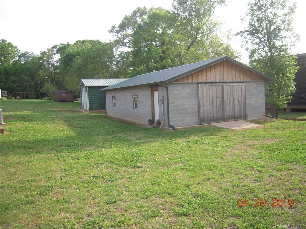 3261 Friendly Park Road Lenoir, NC 28645 - Photo 3 of 16 Gallery Image 3