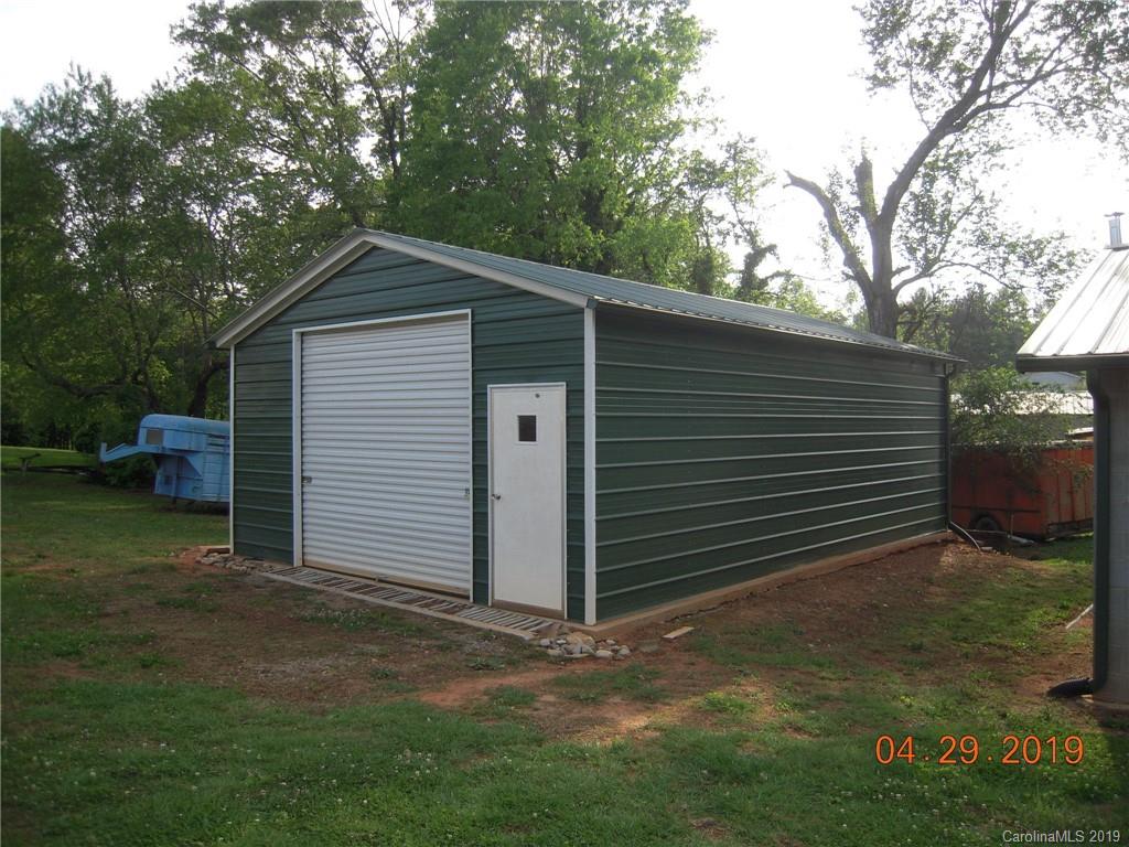 3261 Friendly Park Road Lenoir, NC 28645 - Photo 4 of 16 Gallery Image 4