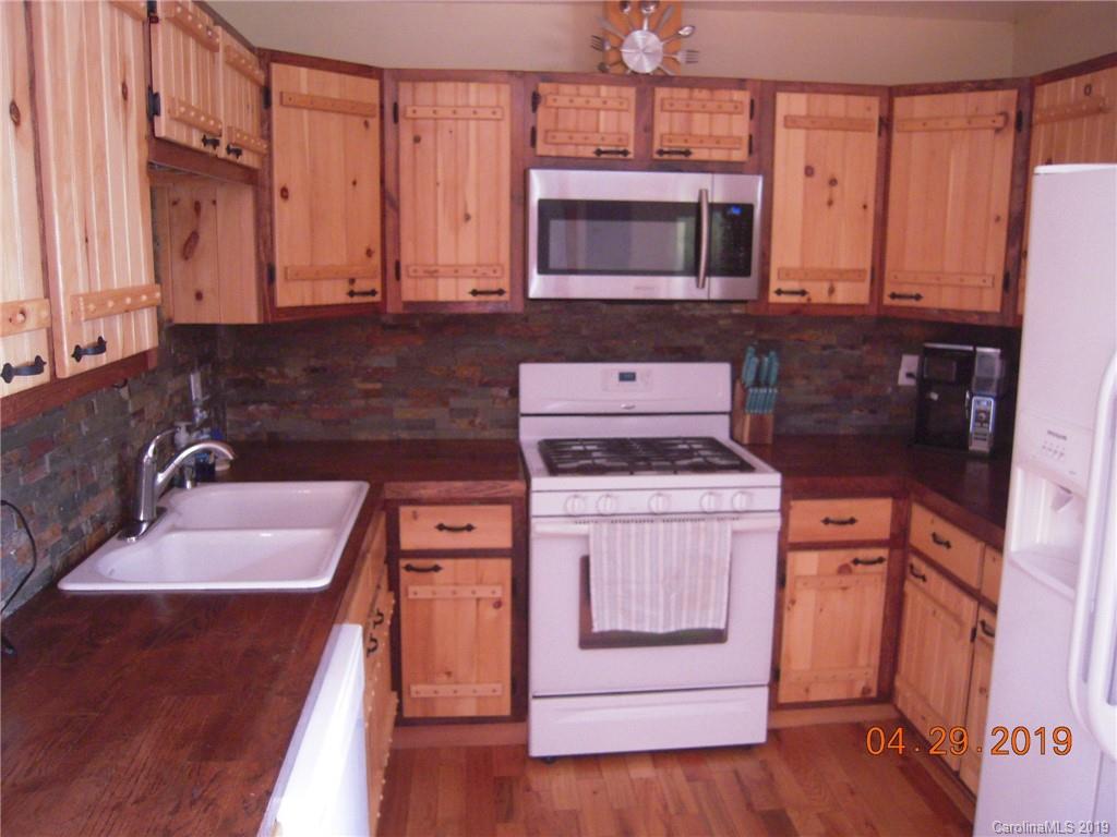 3261 Friendly Park Road Lenoir, NC 28645 - Photo 10 of 16 Gallery Image 10