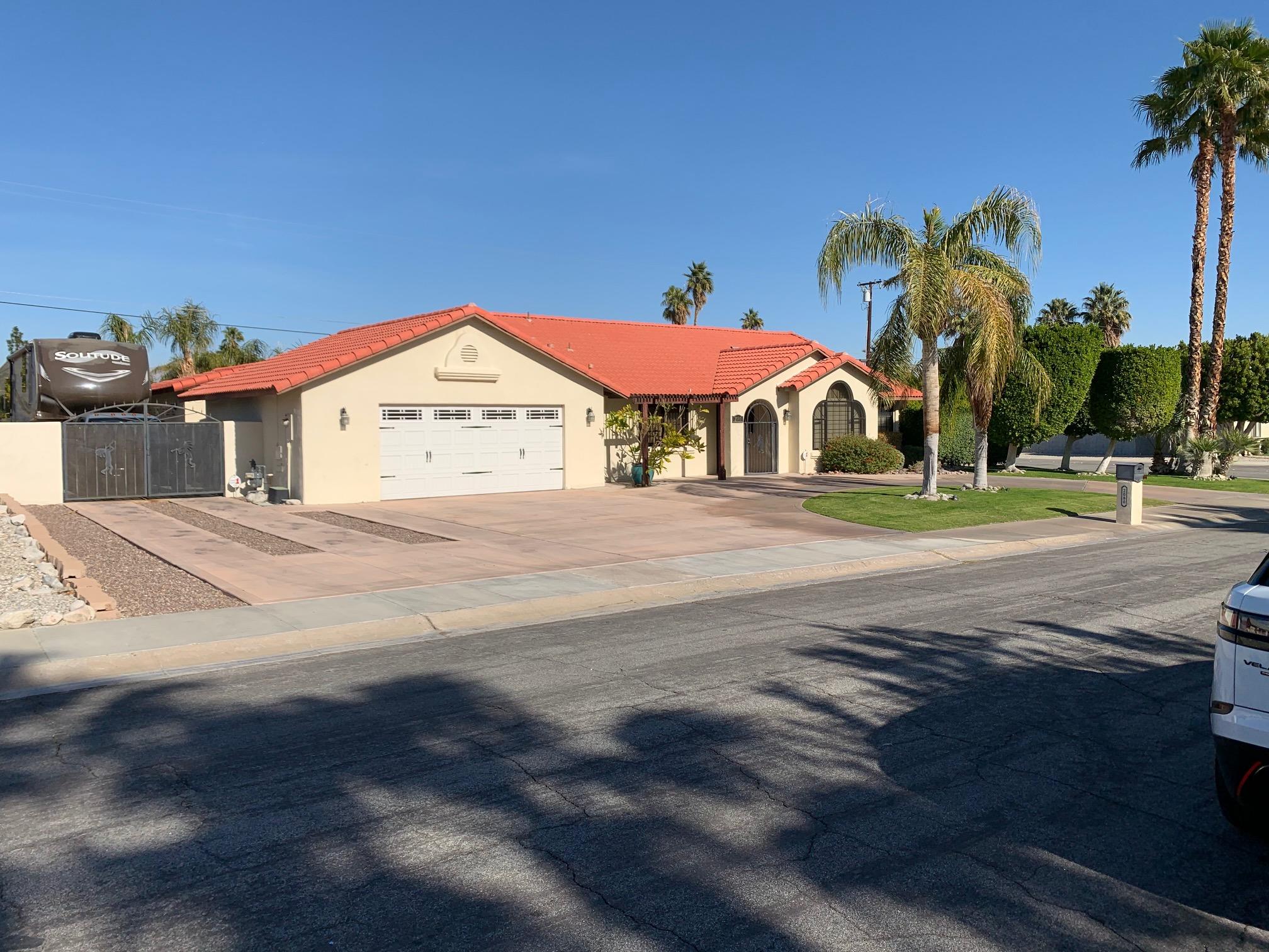 2080 East Rochelle Road Palm Springs, CA 92262 - Photo 3 of 15 Rochelle Front Left