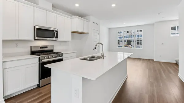 $448,990 | 549 Yosemite Way, Mundelein, IL 60060